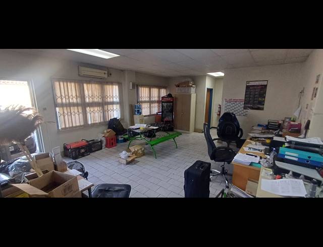 900M² WAREHOUSE TO LET IN NELSPRUIT CENTRAL